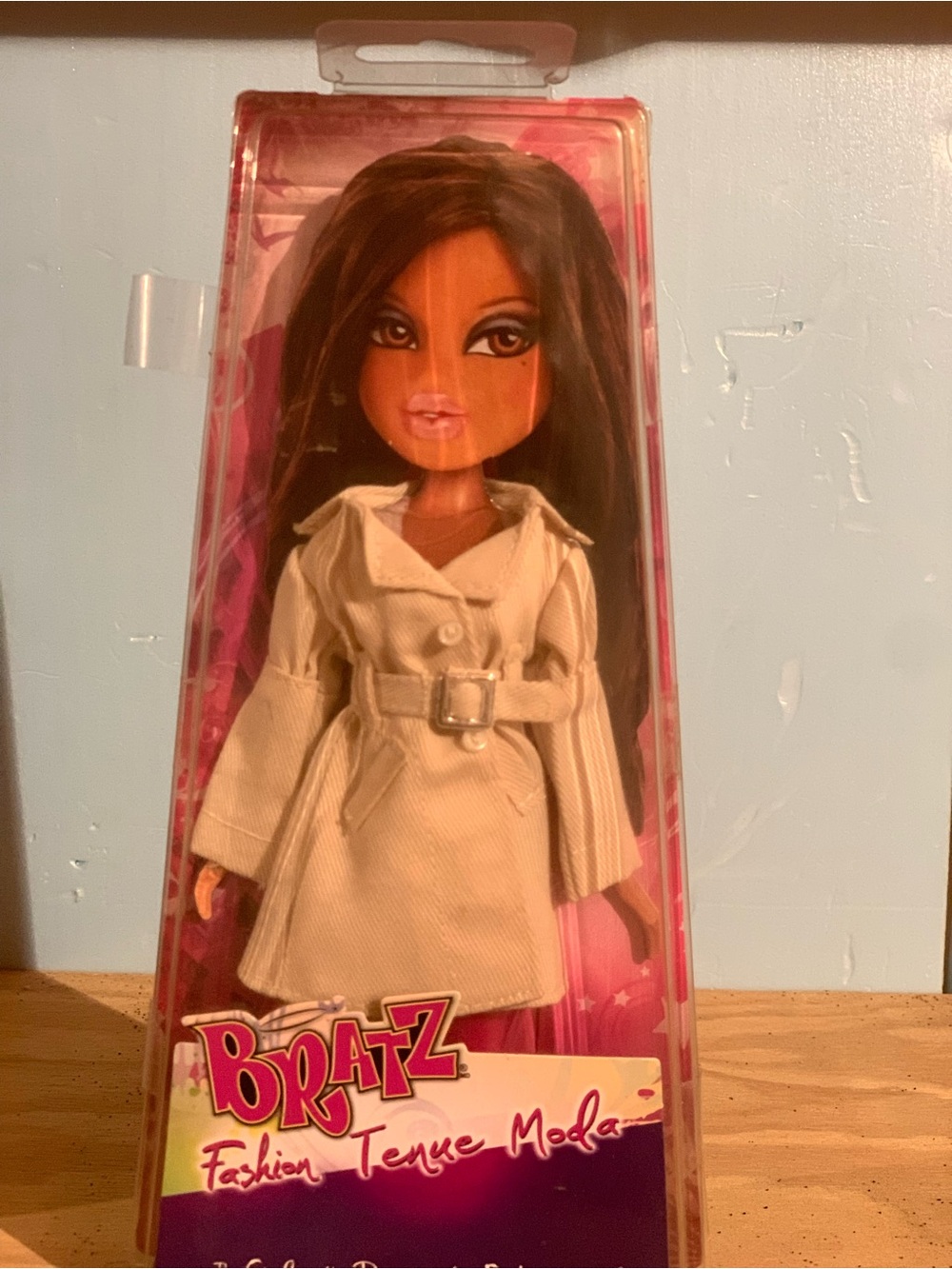 Bratz Cream Trench Coat for dolls